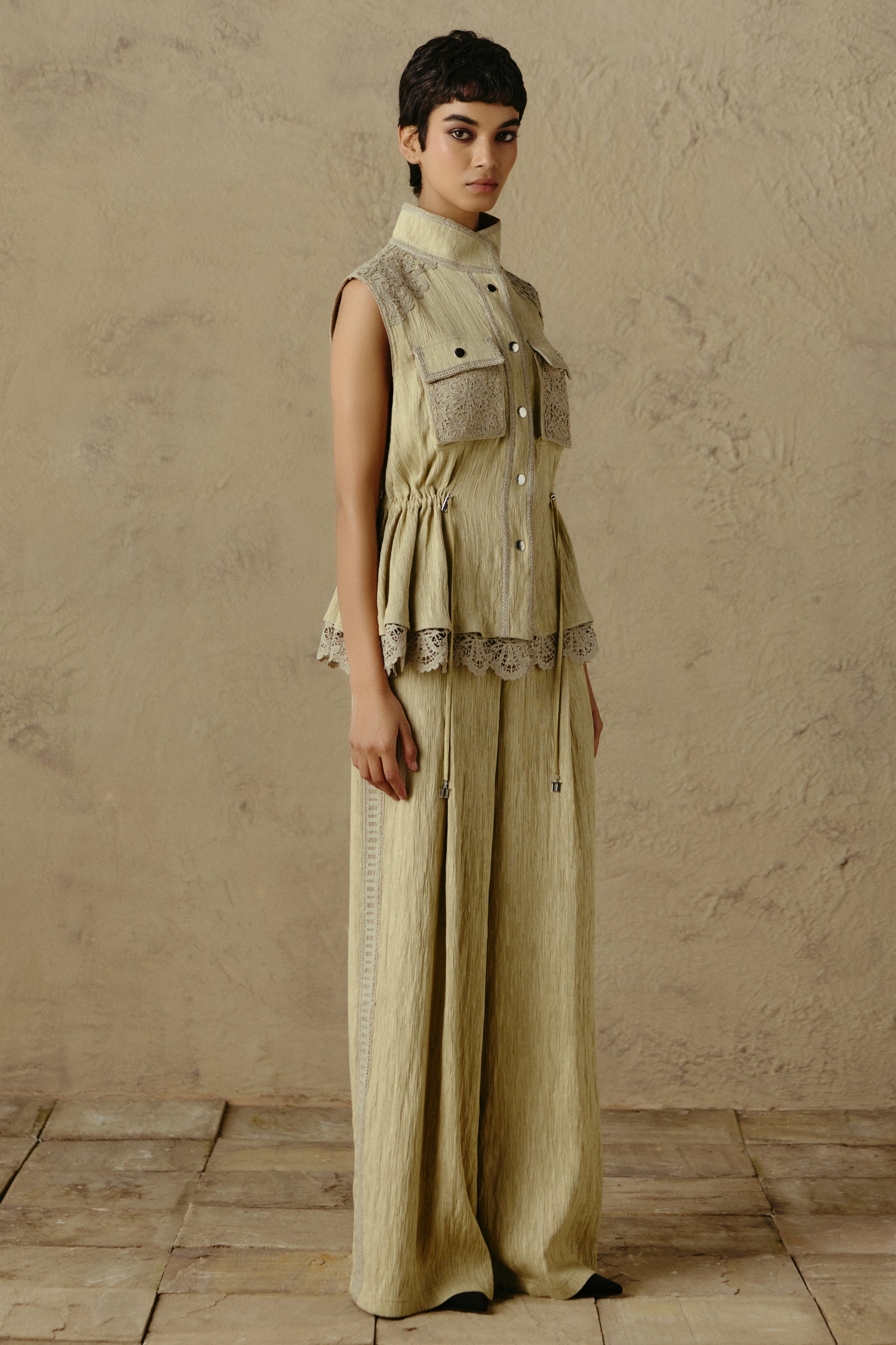 Edge Pleat Pants