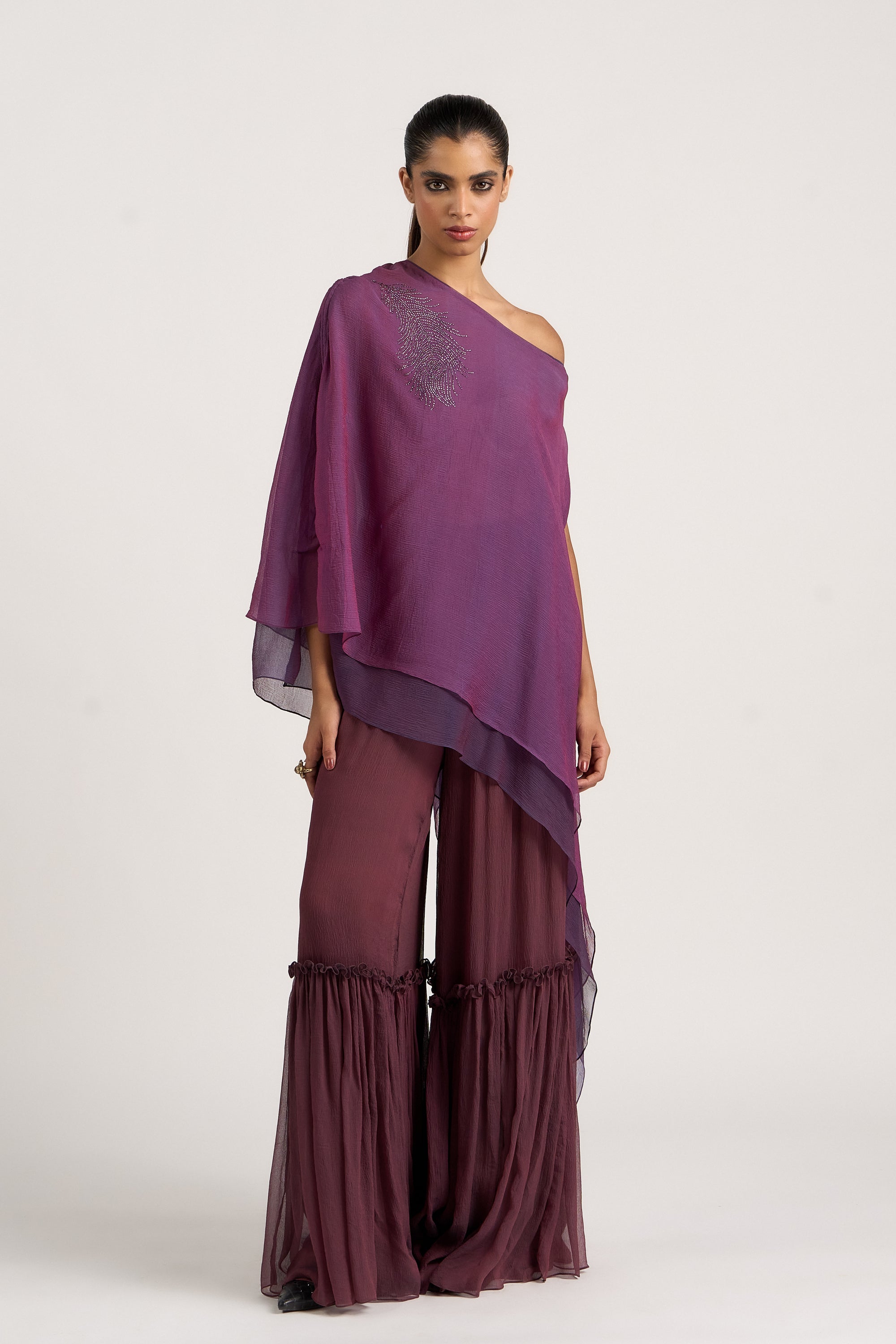 Dual-Tone Asymmetric Top