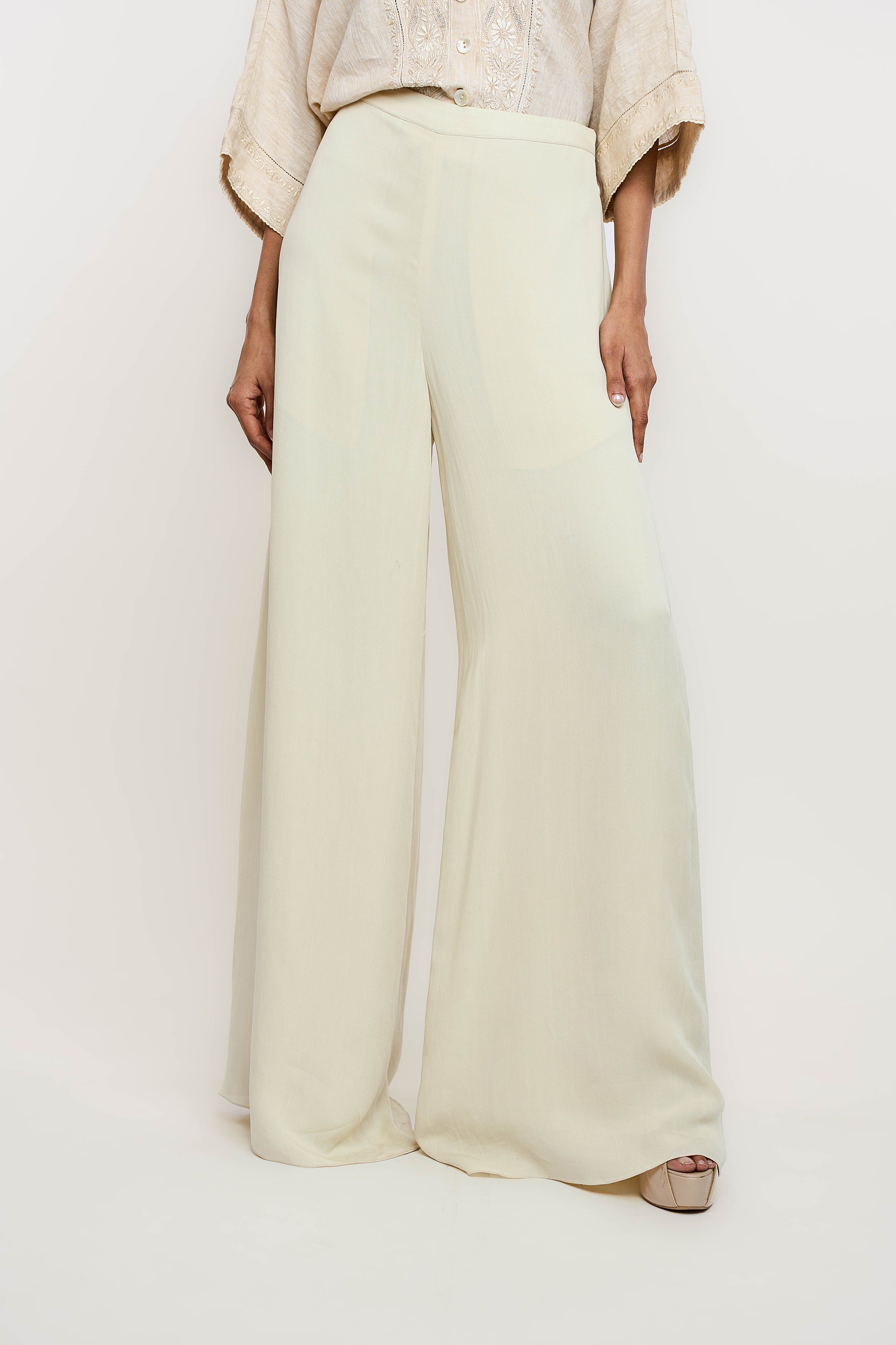 Fluid Trouser