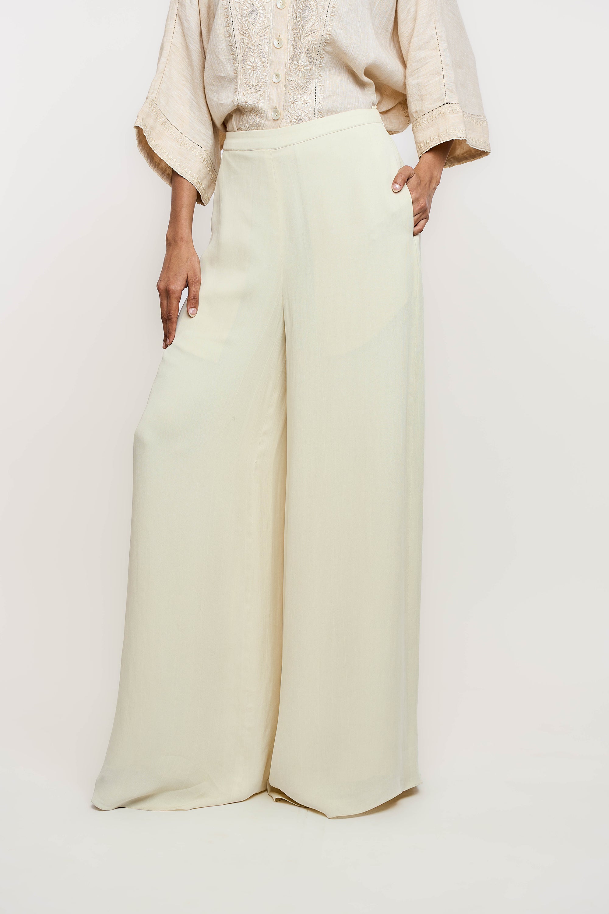 Fluid Trouser
