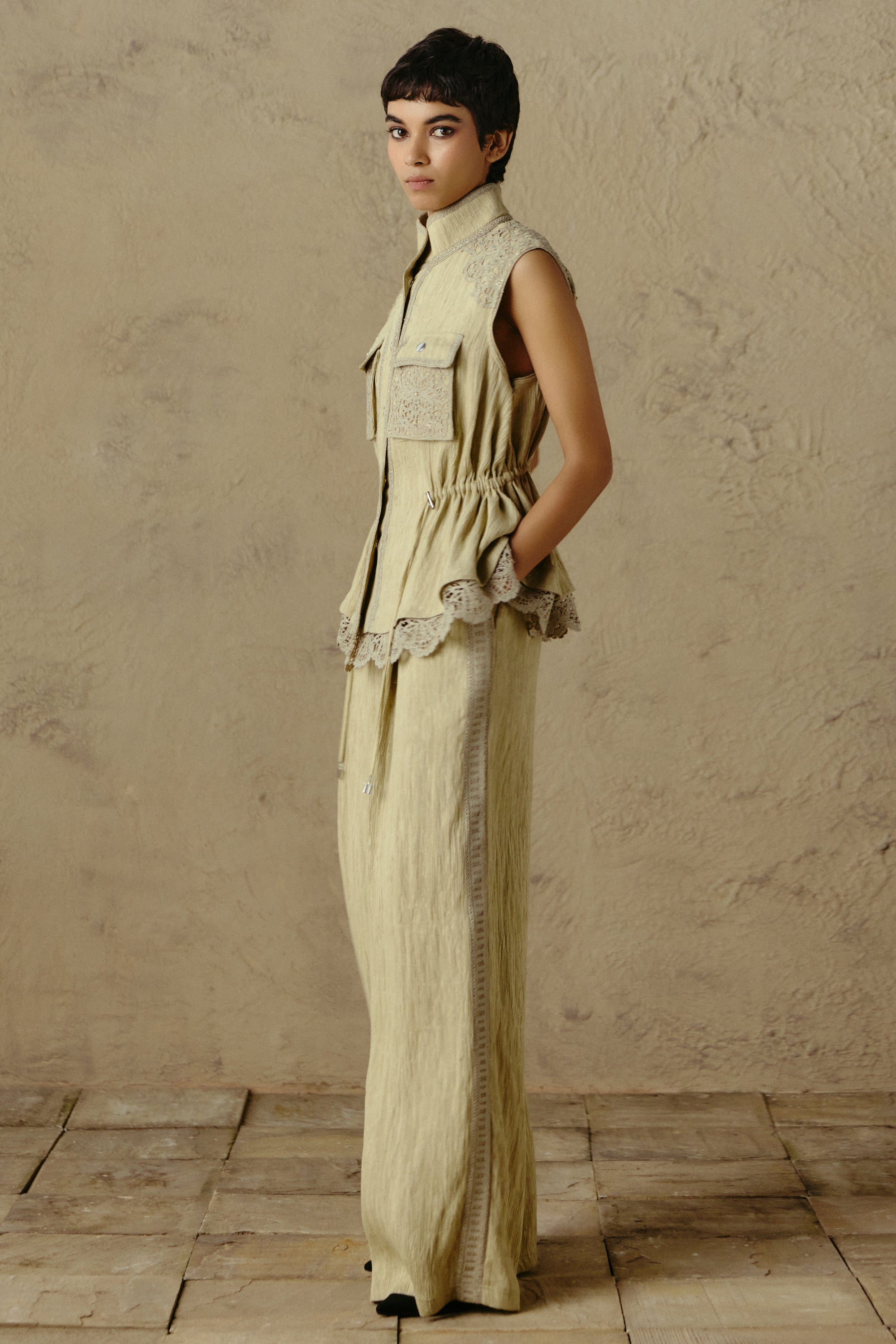 Edge Pleat Pants