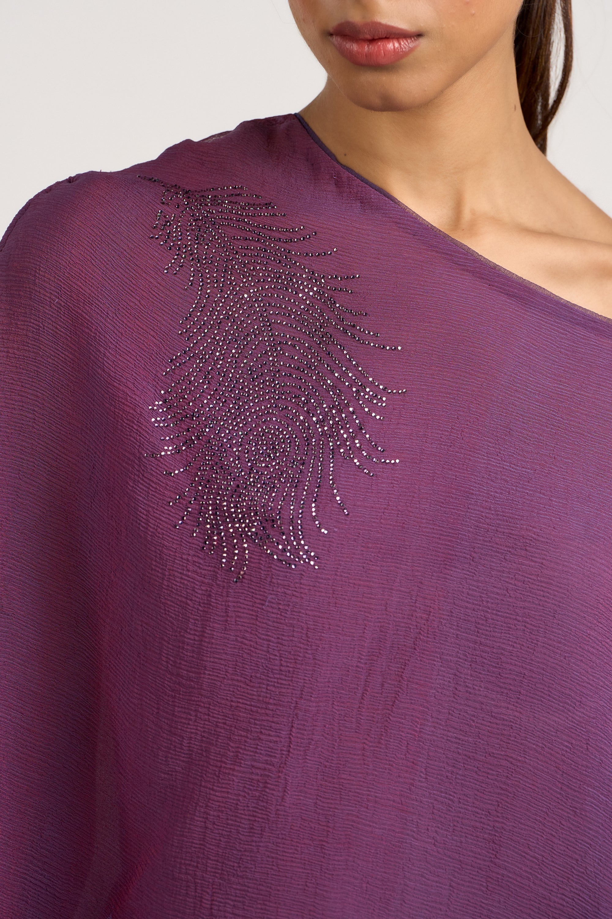 Dual-Tone Asymmetric Top