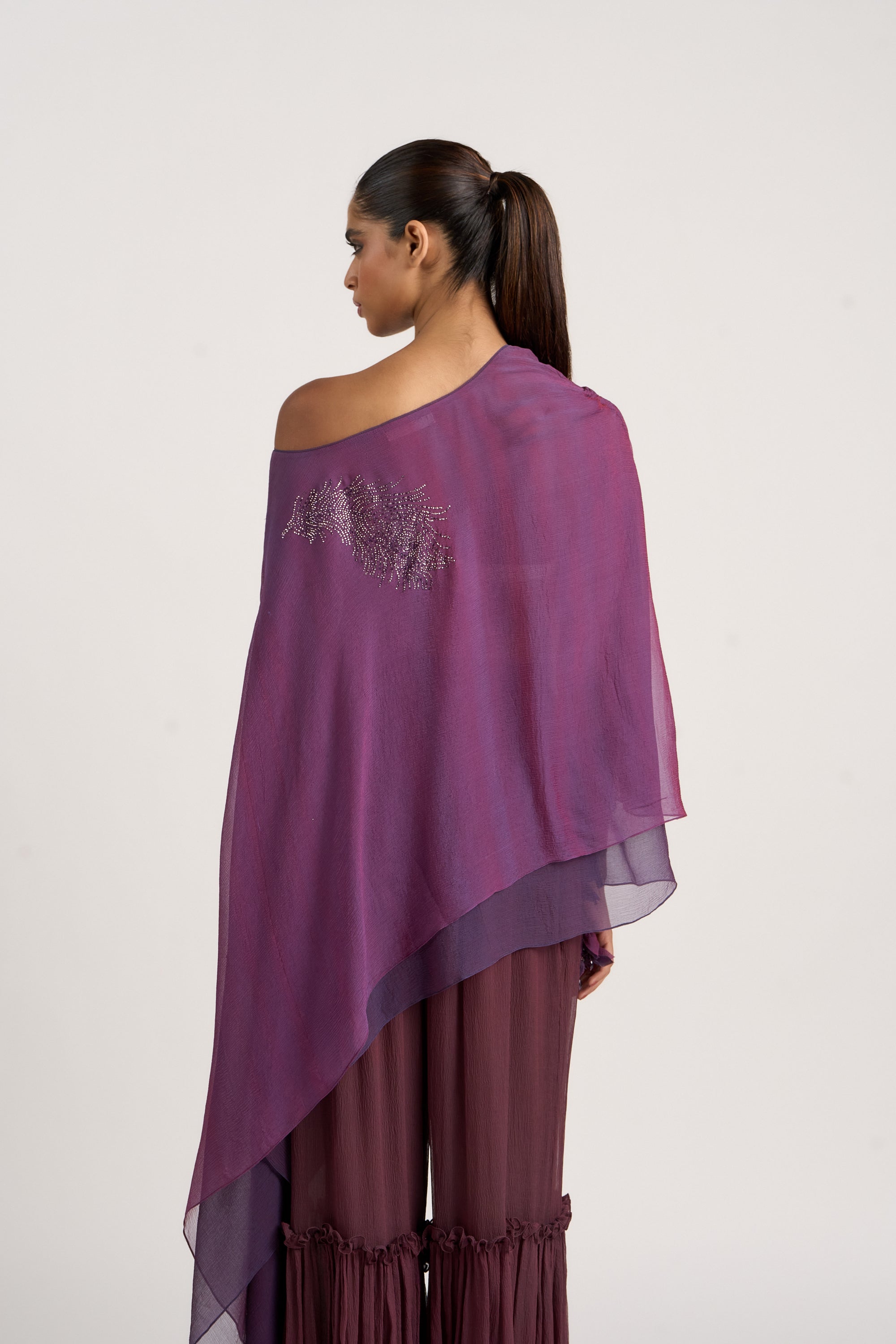 Dual-Tone Asymmetric Top