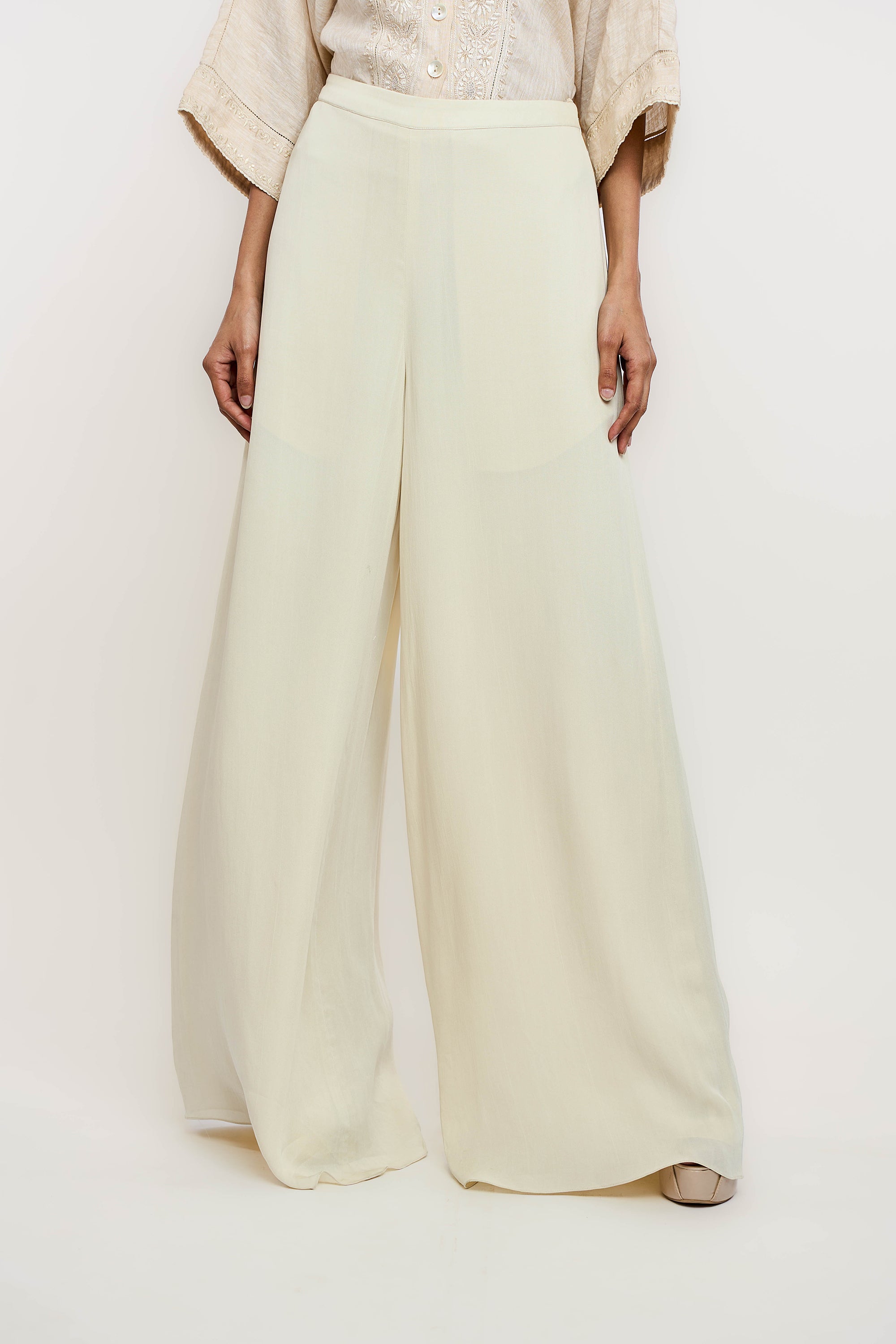 Fluid Trouser