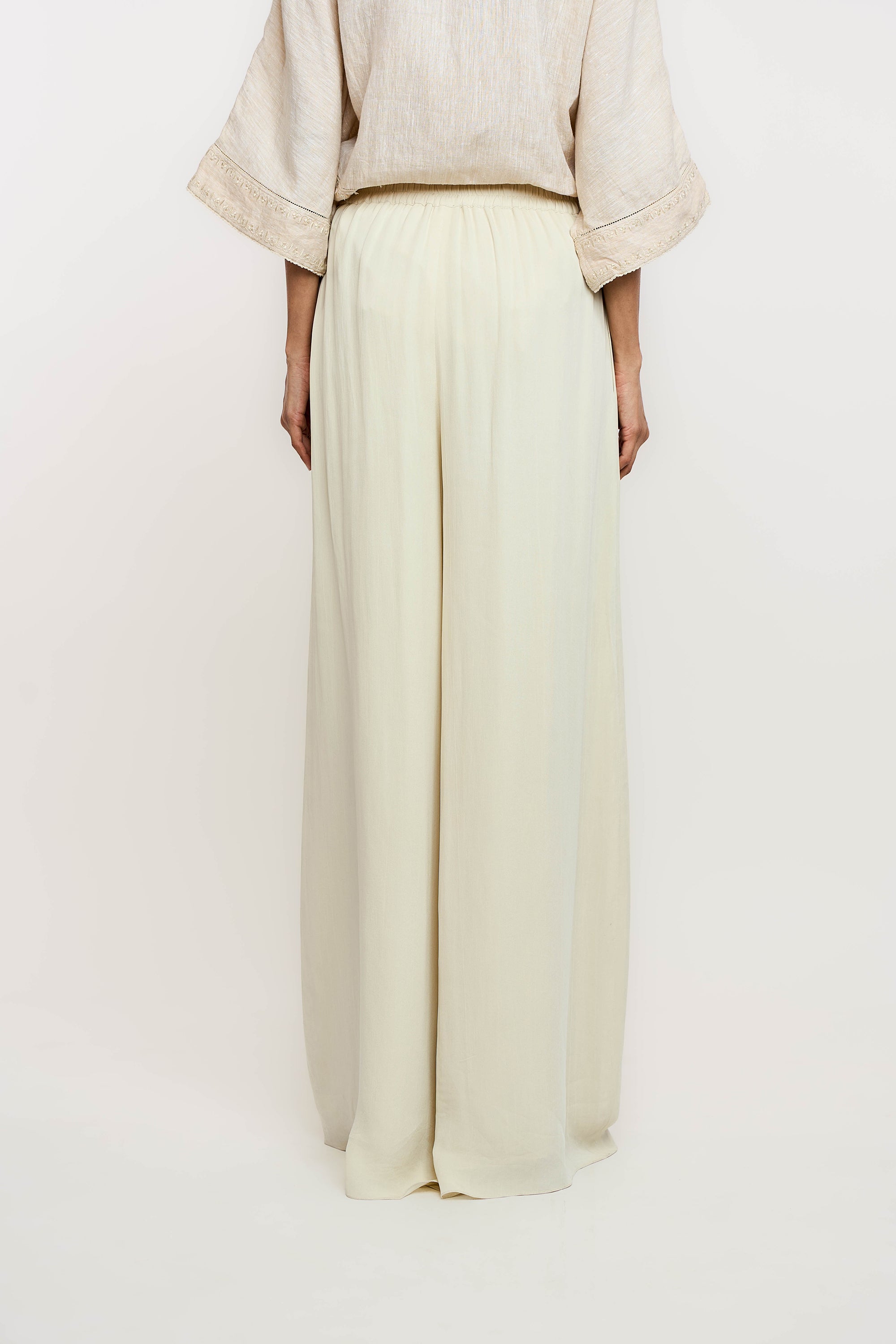 Fluid Trouser