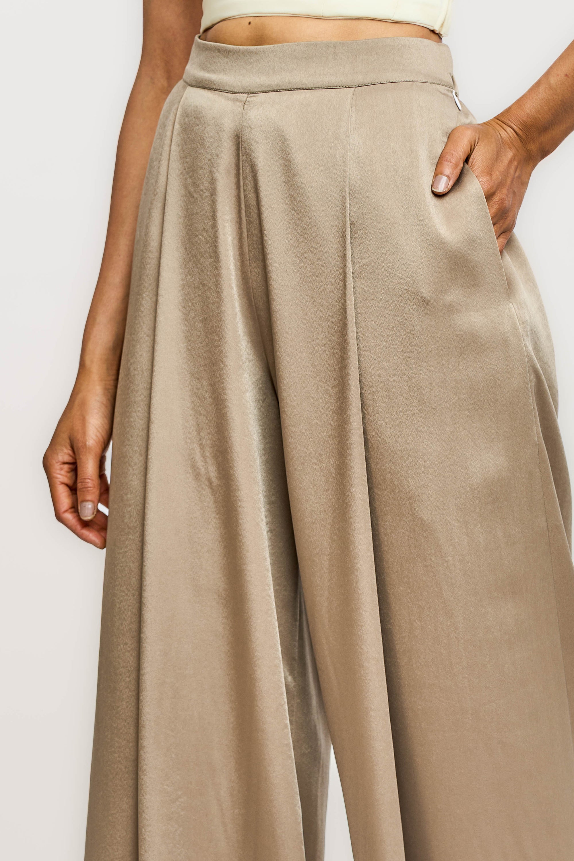 Fluid Pleated Trouser